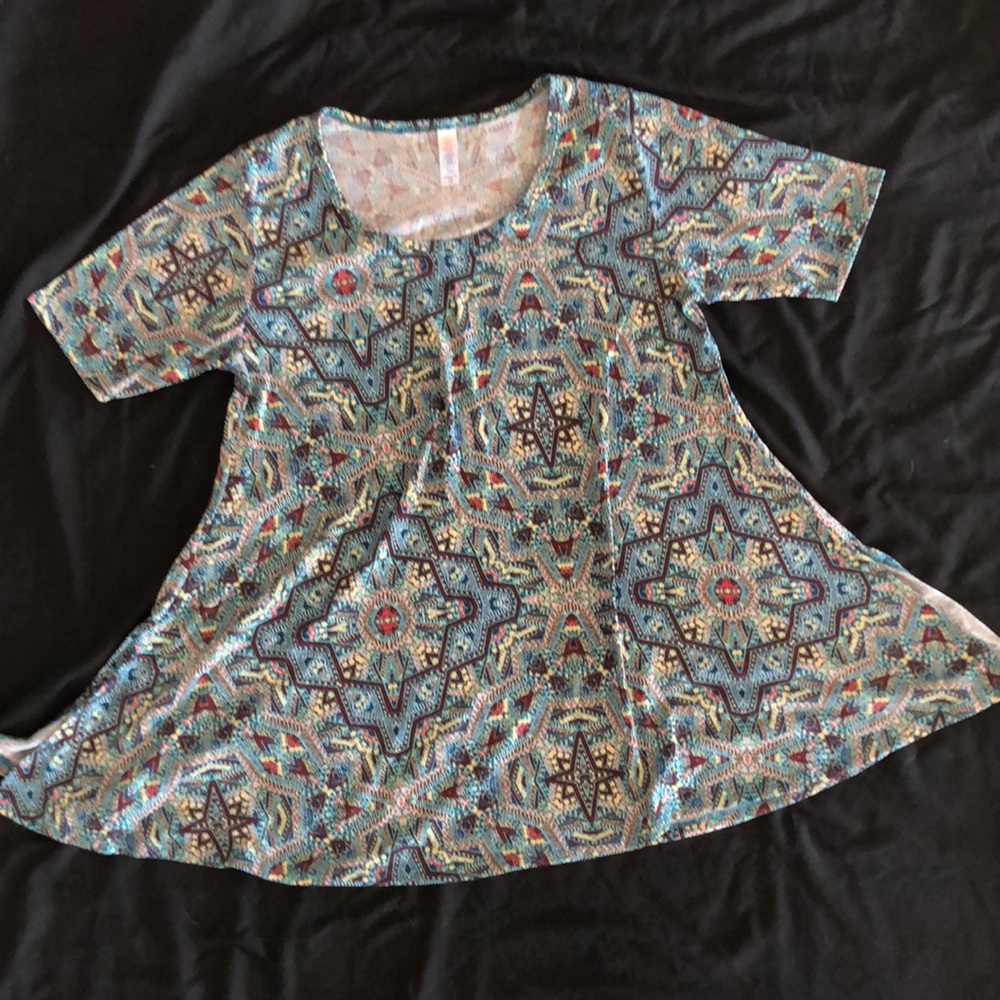 LuLaRoe Perfect T
